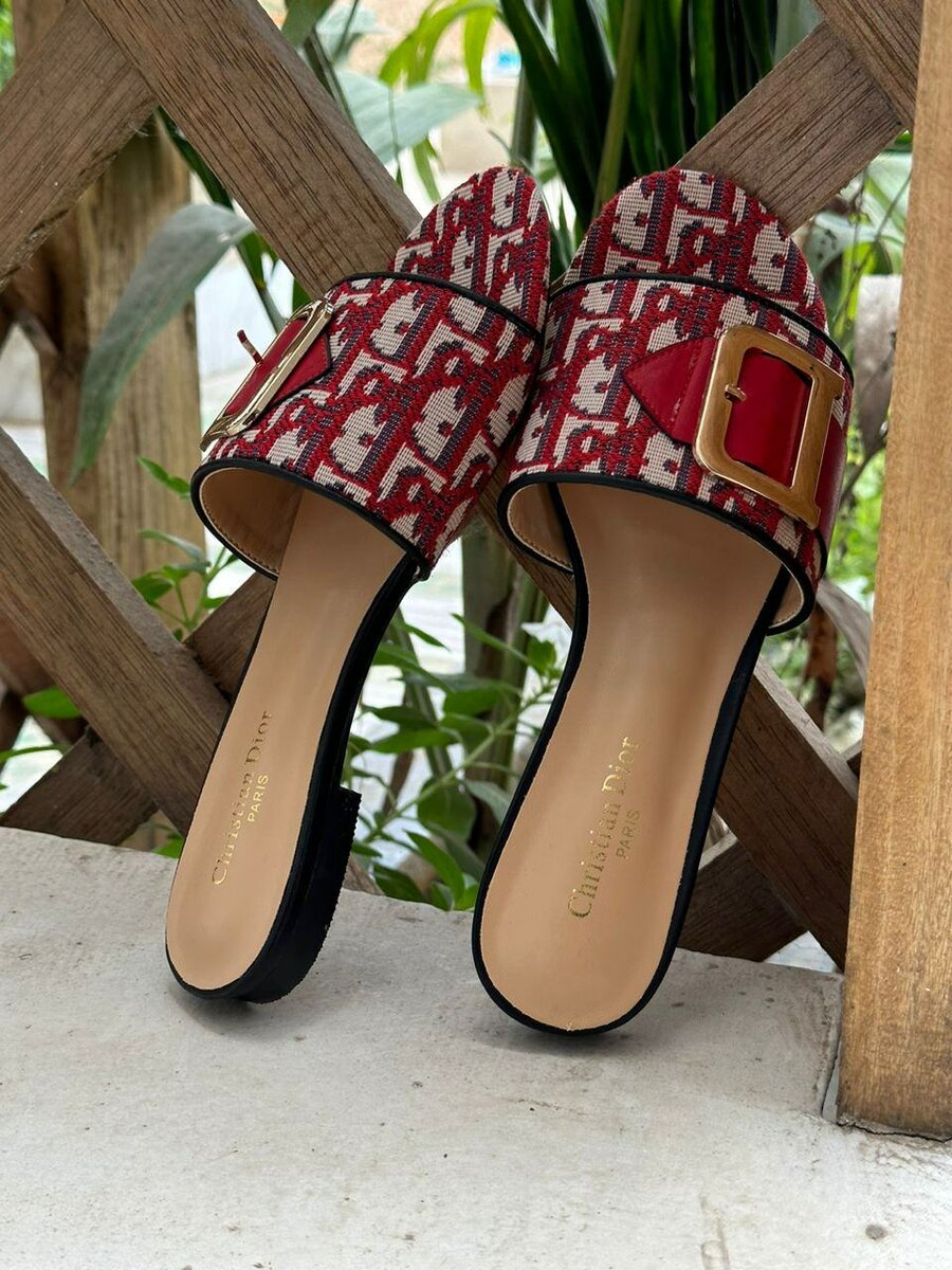 DIOR LADIES SLIPPERS/SANDALS