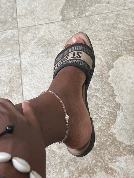 Bracelet de cheville perlé coloré