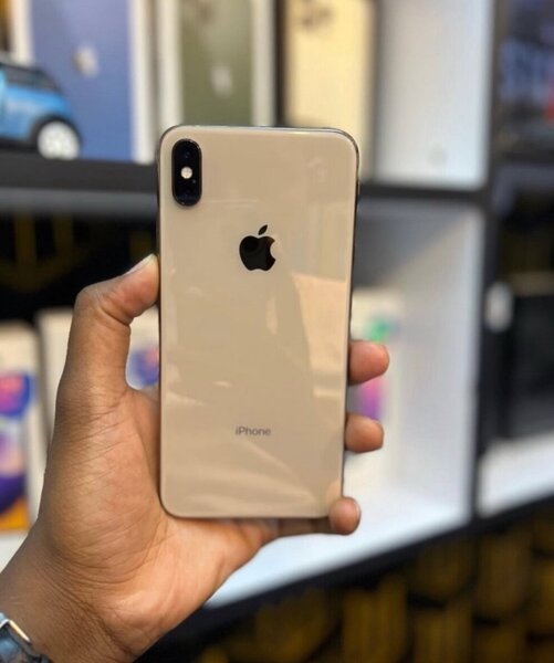 iPhone  X and iPhone XR