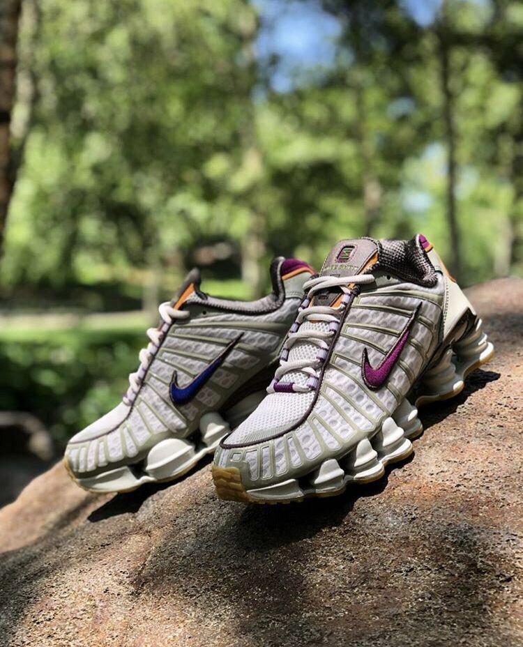 Nike shox dans carton