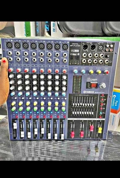 Yamaha 12-Channel Mixer