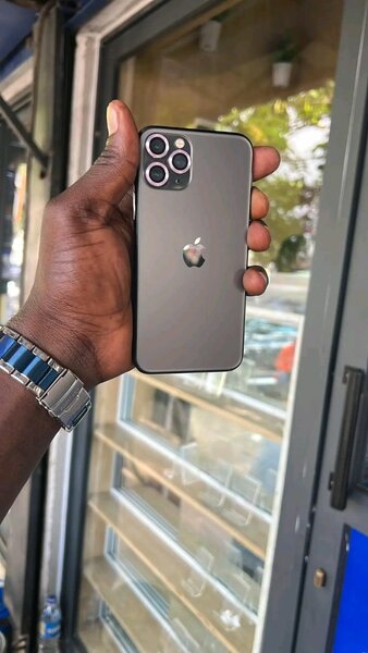 iPhone Pro Max - Smartphone