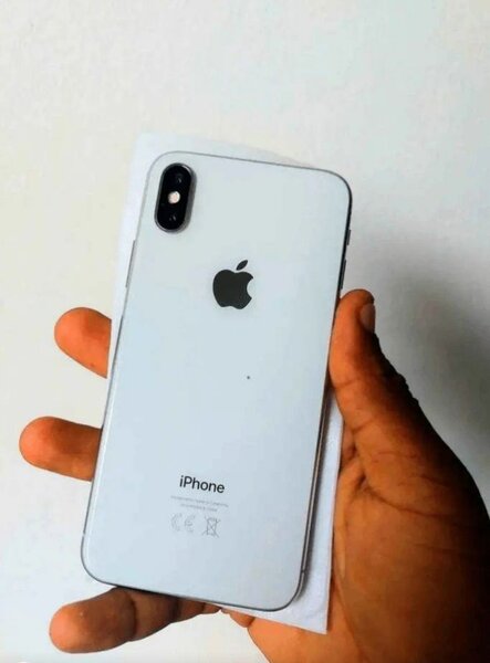 iPhone X 64Go Argent