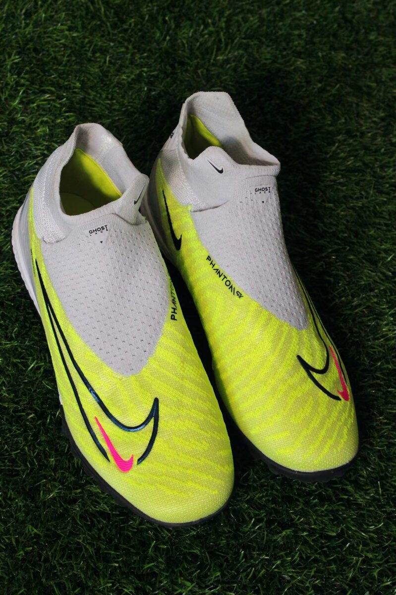 Nike Gripknit Phantom GX Elite FG Astro turf- Luminous Pack