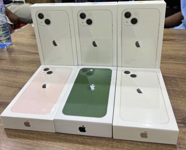 New in box iPhone 13 gig 128