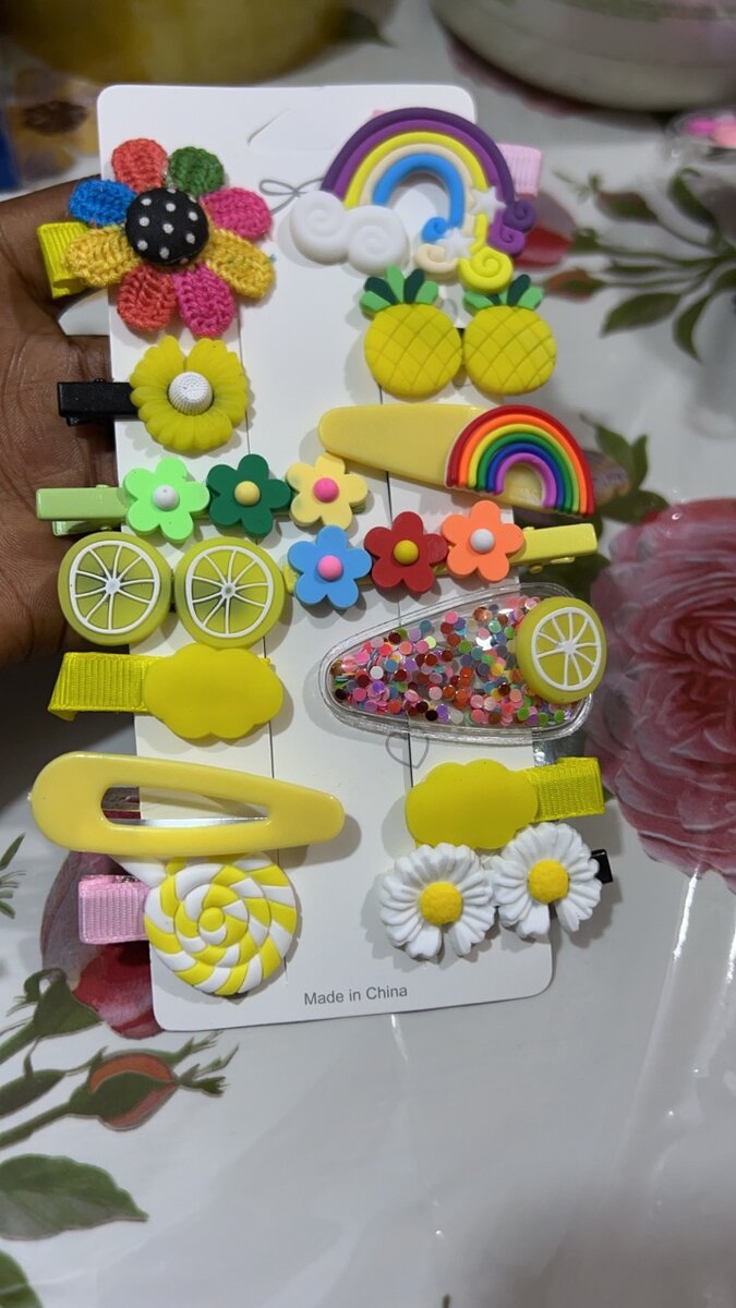 Mini hair clips