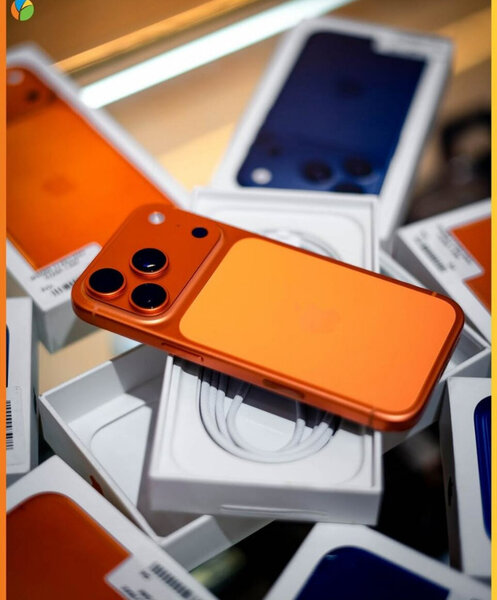 iPhone 15 Pro Orange