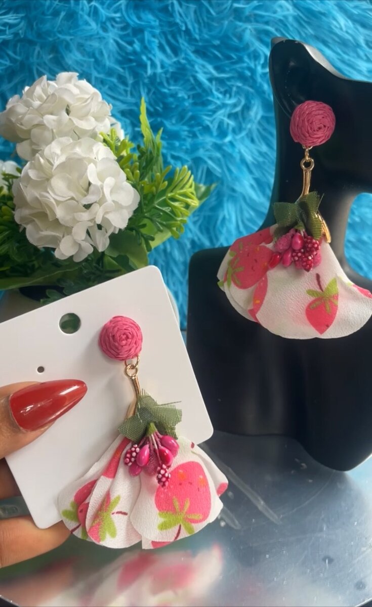 Boucles d'oreilles florales élégantes