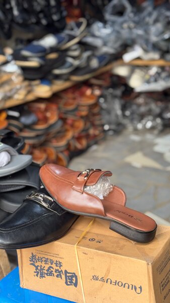 Mules en cuir pour homme élégantes