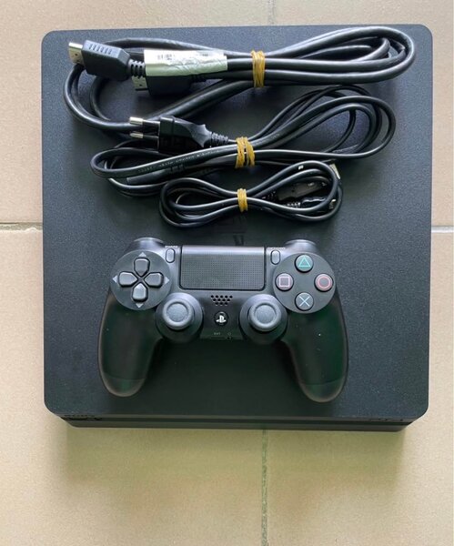 Console PS4 Slim + Manette