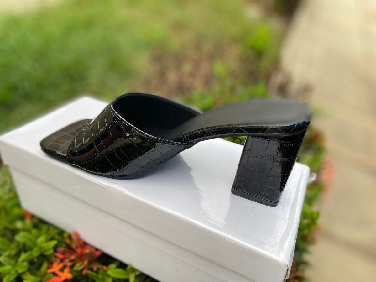 Sleek  ladies heels easy wear