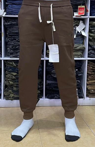 baggy pants brown