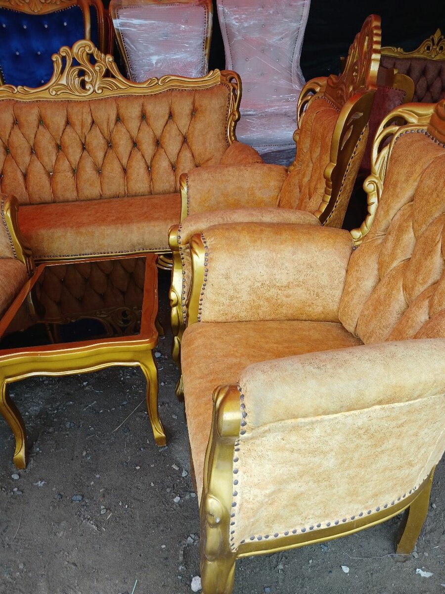 Ensemble de salon luxueux doré