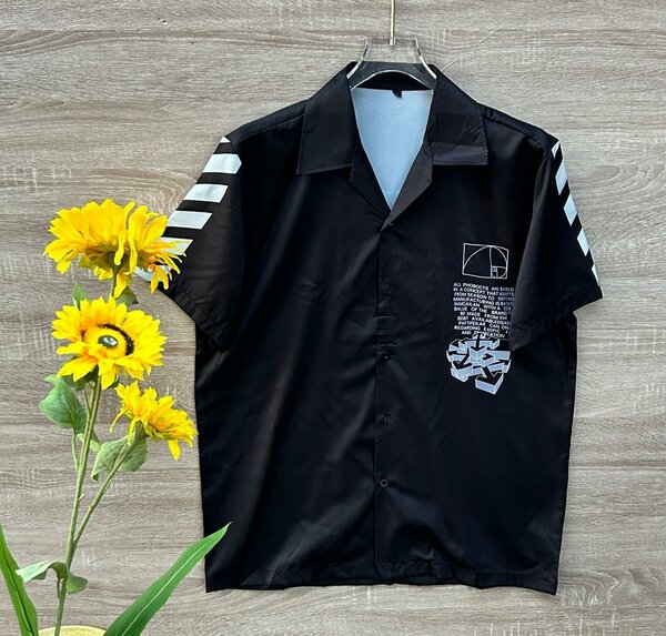 Men's quality T-shirts available