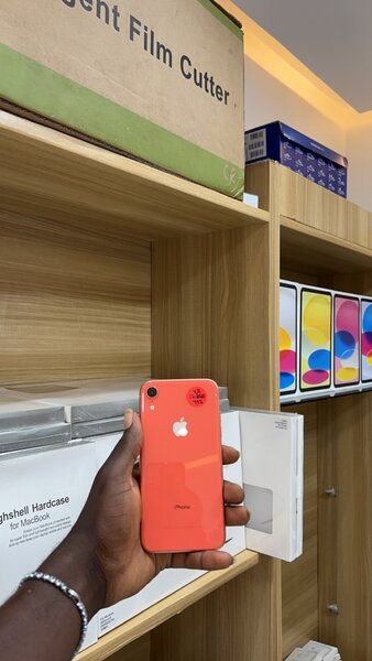 iPhone XR