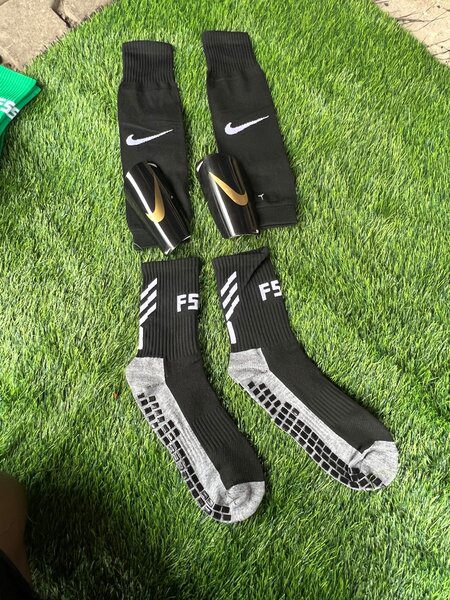 Protège-tibias de football professionnels