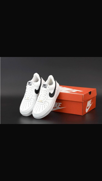 Nike Air Force 1