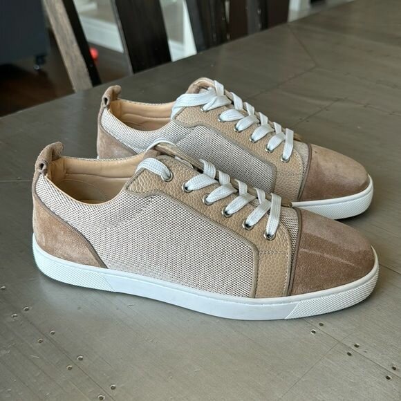 Christian Louboutin en daim