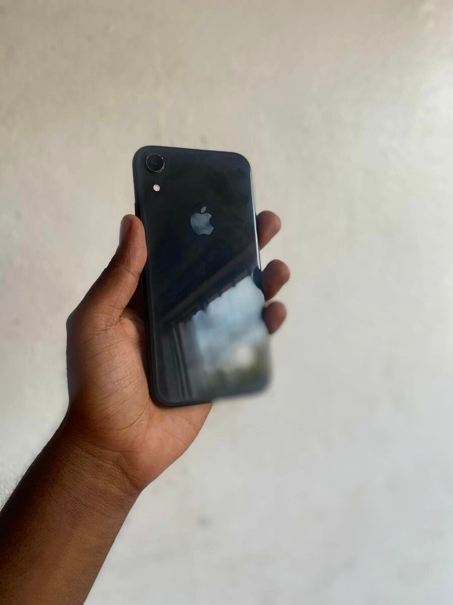 iPhone XR 64Gb