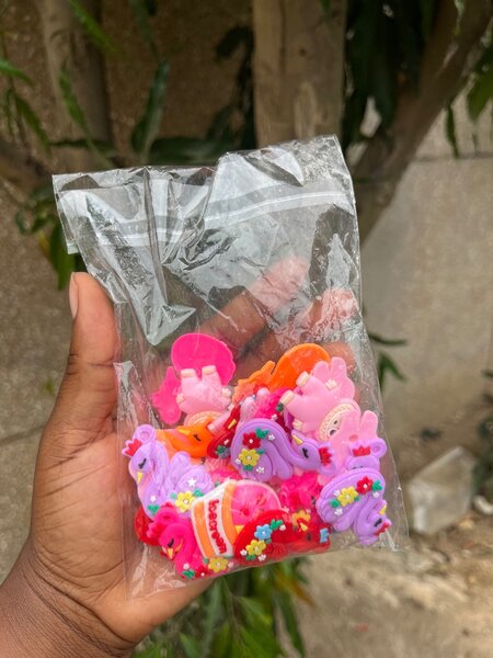 Pince à cheveux bébé mignon