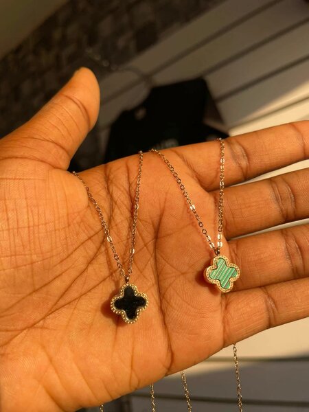 Dual clover necklaces 