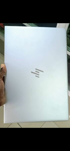 HP ELITEBOOK 840 G6 CORE I5 -865 (8ème génération)