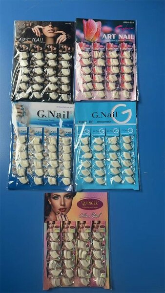 Faux ongles élégants