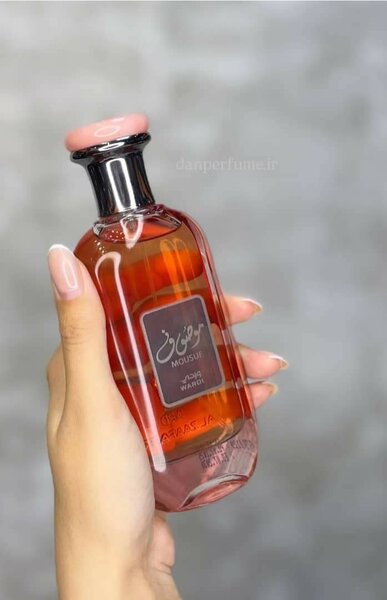 Parfum féminin élégant