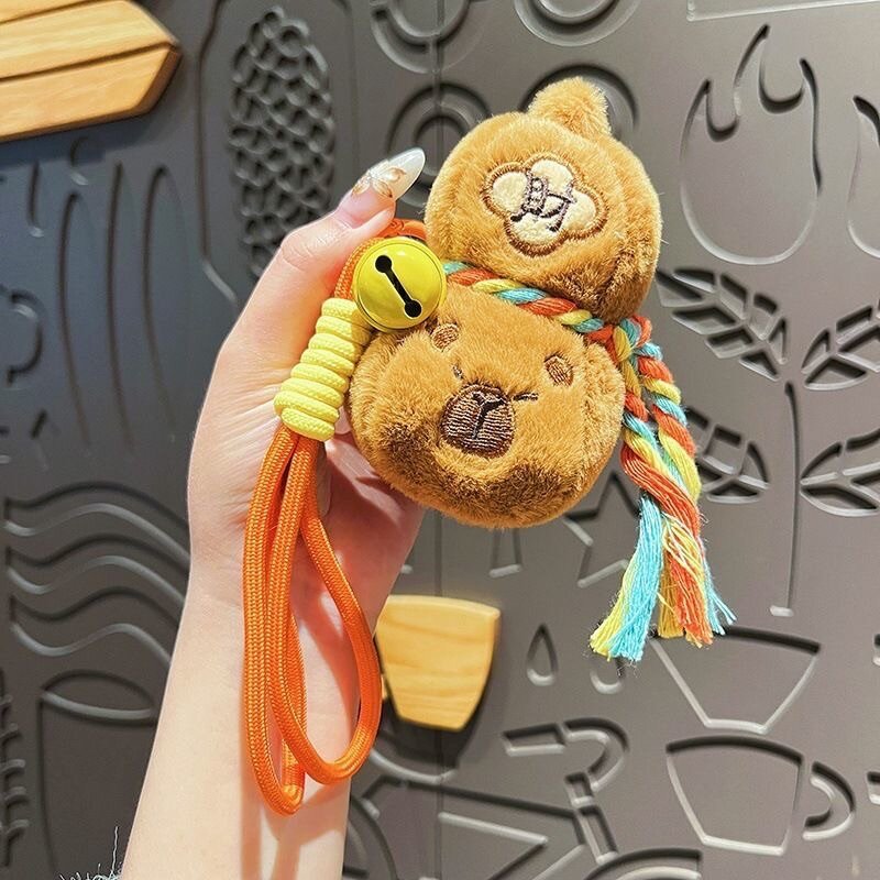 Joli porte-clés poupée en pelu