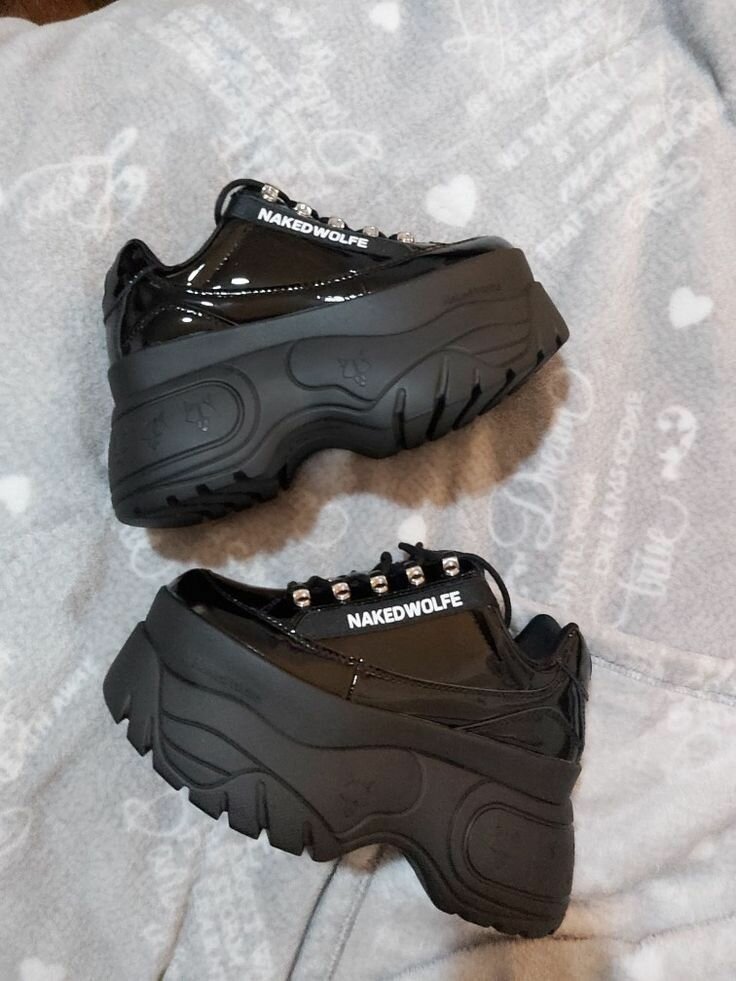 Sneaker and tennis shoes