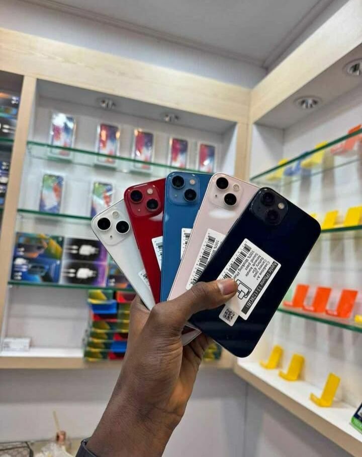 iPhone 13 - Design Élégant