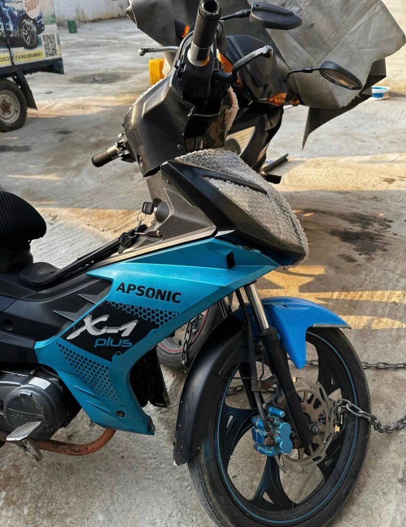Apsonic KA moto bleu