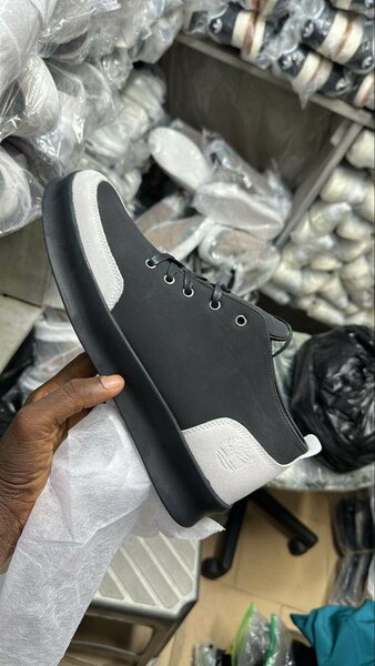 Chaussures sportives homme noir et blanc