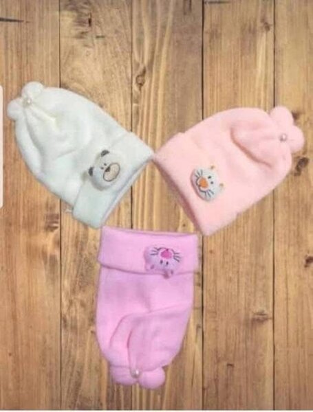 Bonnet bébé en peluche douce
