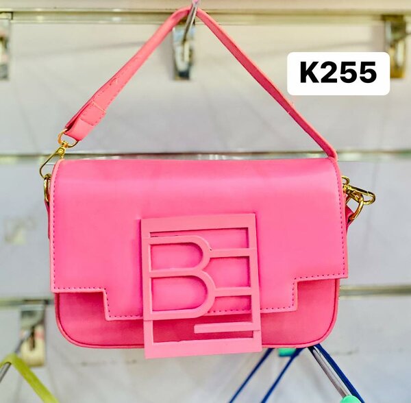 Ladies handbags pink