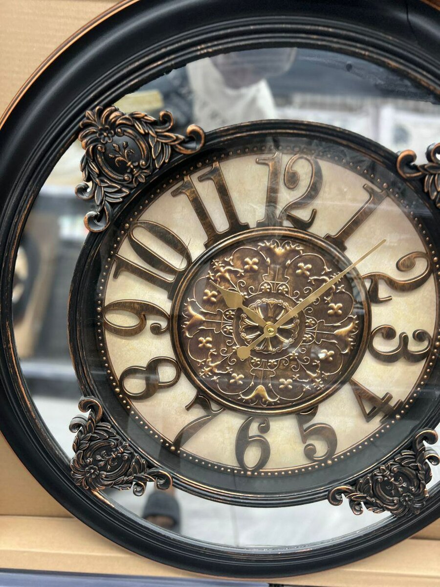 Wall clock