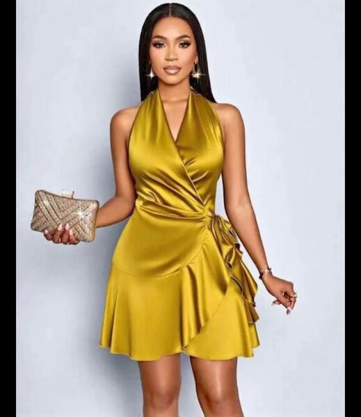 Robe mi-chemise en satin jaune