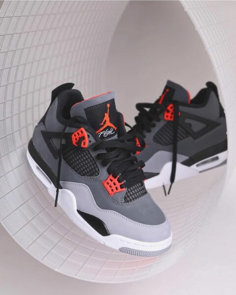 Sneakers Air Retro Gris Jordanie