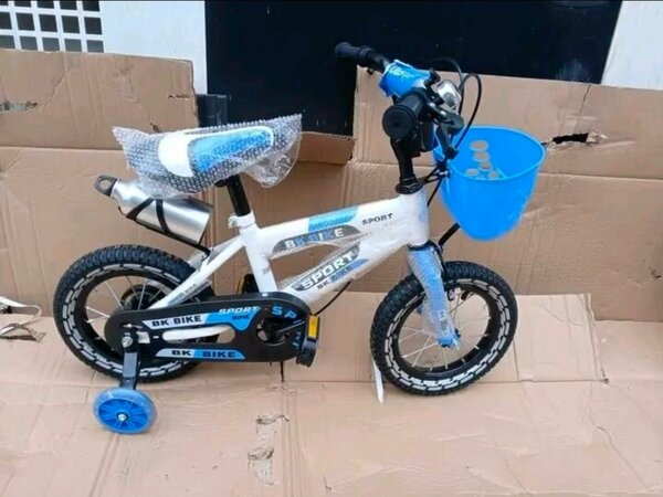 Vélo enfant 12 pouces avec roues stabilisatrices