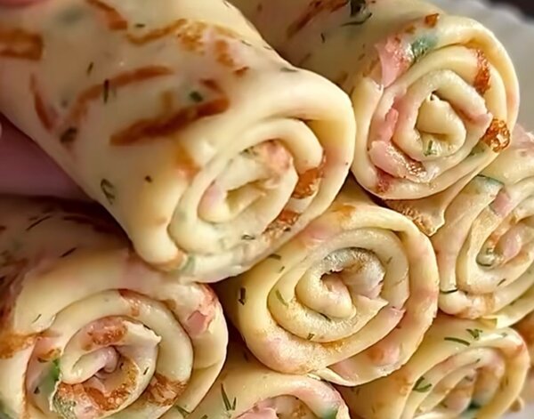 Crêpes roulées aux herbes