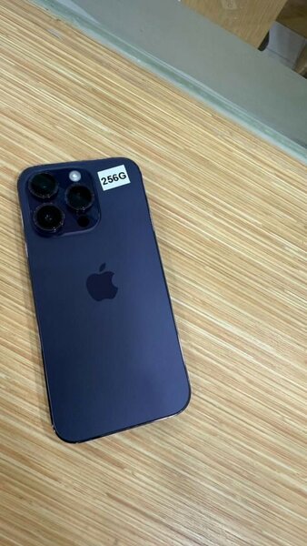 iphone 14 pro 256 Go - élégant