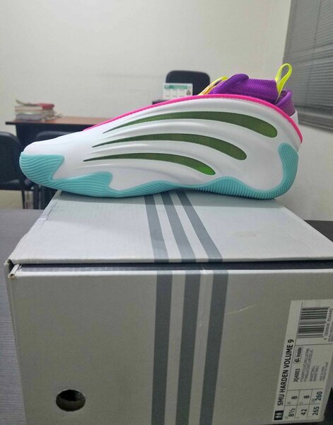 Chaussures de sport blanches vertes roses baskets