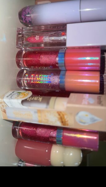 1 brillant à lèvre