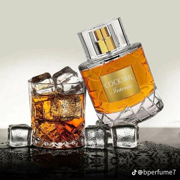 Parfum Versus Crystal Noir