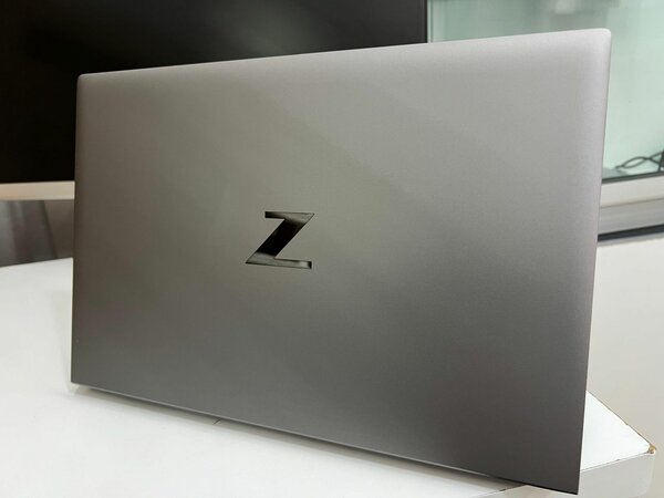 HP ZBook Firefly G8
