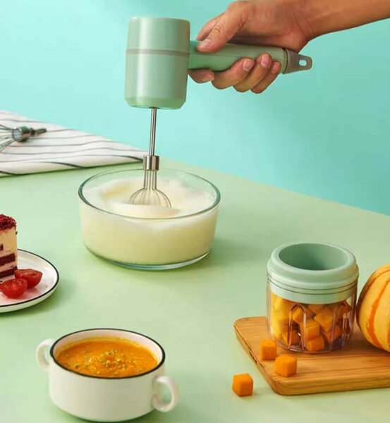 Batteur multifonction, capable de hacher la viande