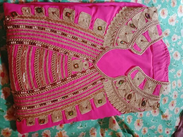 Robe longue avec broderie élégante