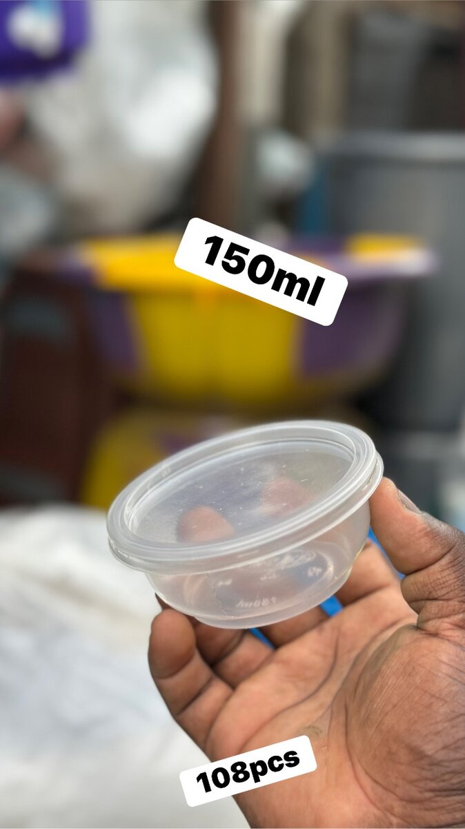 Contenants en plastique 150ml