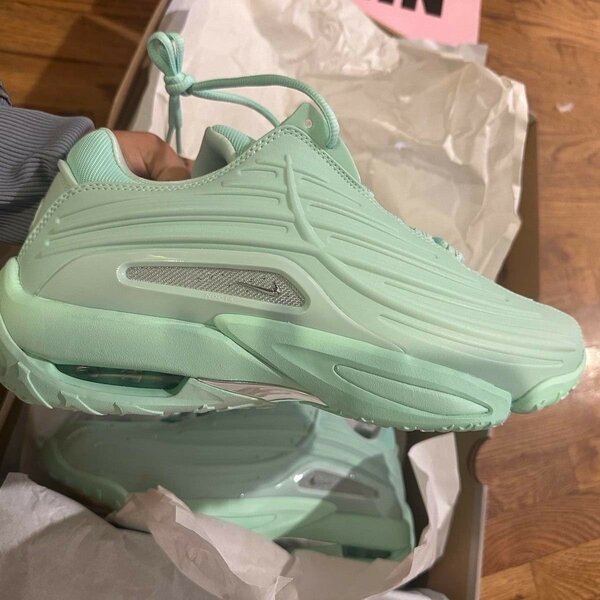 Authentic notch kicks