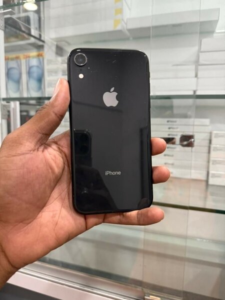 iPhone XR